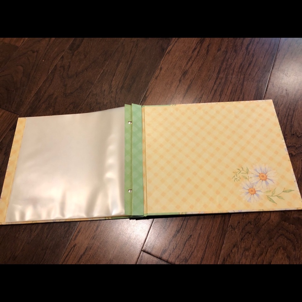 Scrapbook 8.5 x 8.5 - Picture 4 of 4